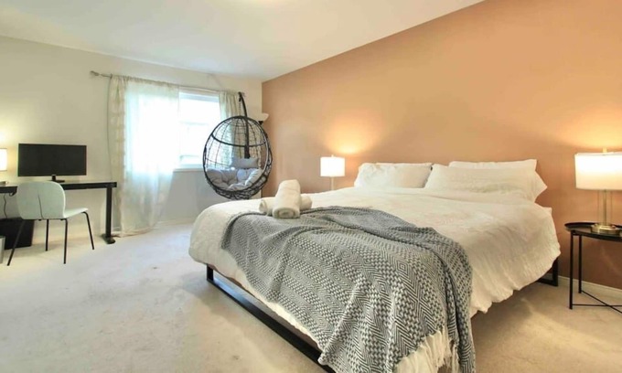 Ajax House | King Bd Gym Lakeridge Ajax Casino Pickering Hwy