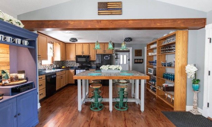 Port Matilda House | King Bed | Fire Place | Chefs Kitchen | Fast WiFi