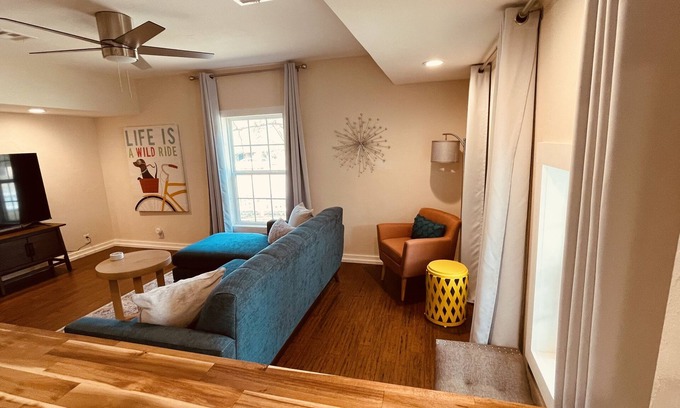 Norman House | King bed - Near The Mont and OU Campus