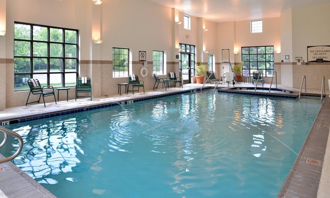 Chesapeake Condo | King Suite. Free Breakfast. Indoor Pool & Hot Tub. Great for Business Travelers!