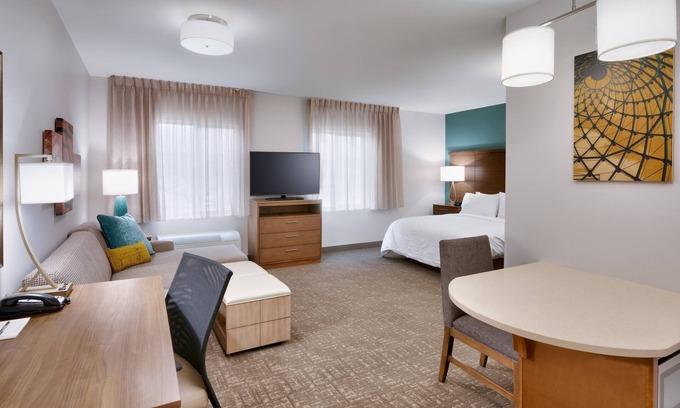 Lehi Apartment | King Suite. Free Breakfast. Pool & Hot Tub. Gym. Near Traverse Mountain Shopping Center!