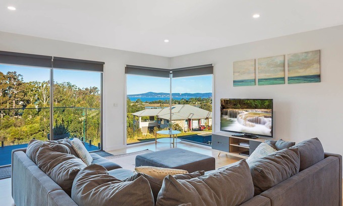Eden Cabin | Kingfisher Retreat @ Eden Cove 5 bedroom home