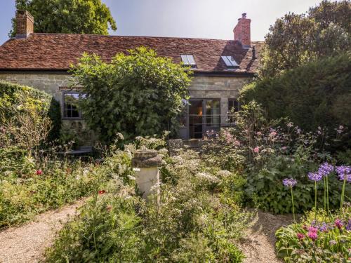 Broad Chalke House | Kings Cottage - North