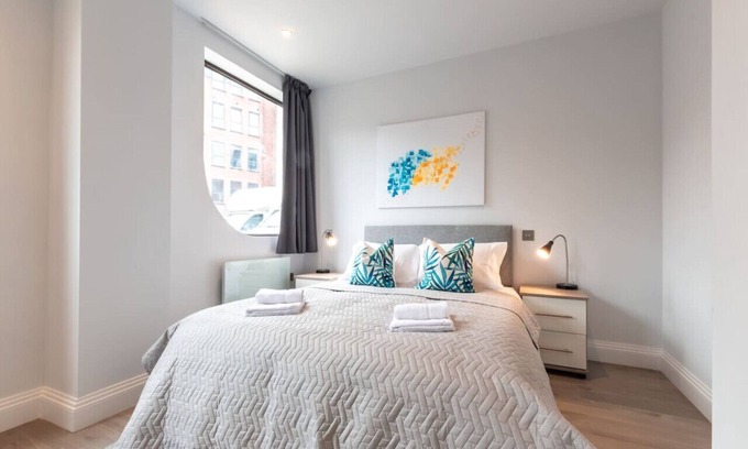 Staines Apartment | Kingsbridge House Apartment Six