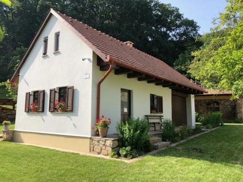 Obanya House | Kistücsök Vendégház Óbánya