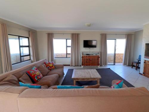 L'Agulhas House | Kitta In Struisbaai