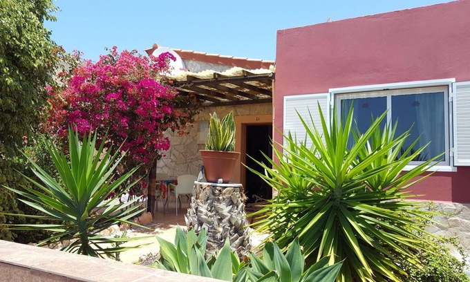 Tarajalejo House | Kl. Lovingly furnished. House a few minutes from the beach, pets welcome