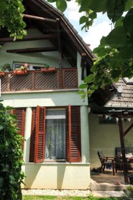 Balatonfoldvar Apartment | Klebi’s Apartmanház 20