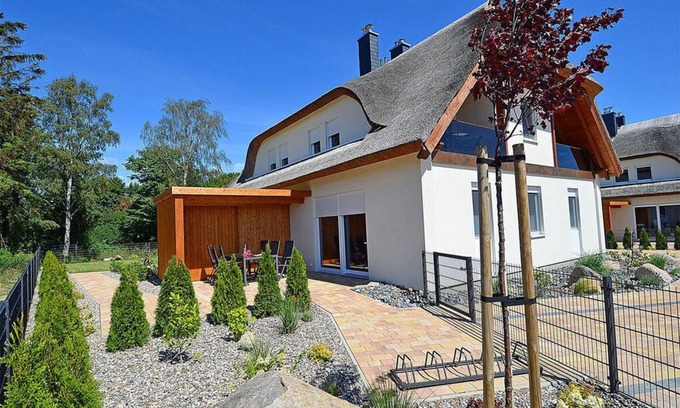 Glowe House | Kliffrand 14 Comfortable holiday residence