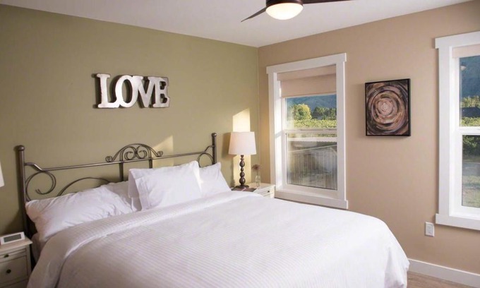 Okanagan-Similkameen House | Klippers Guest Suites