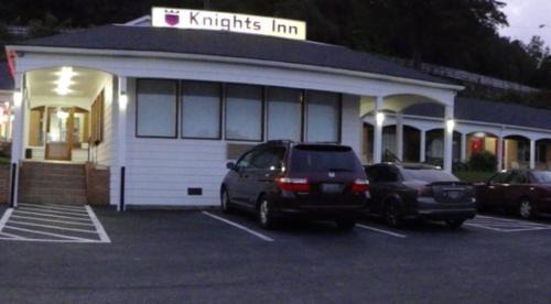 Galax Hotel | Knights Inn Galax