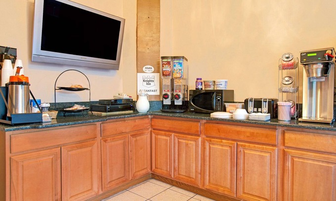 South Hackensack Hotel | Knights Inn South Hackensack