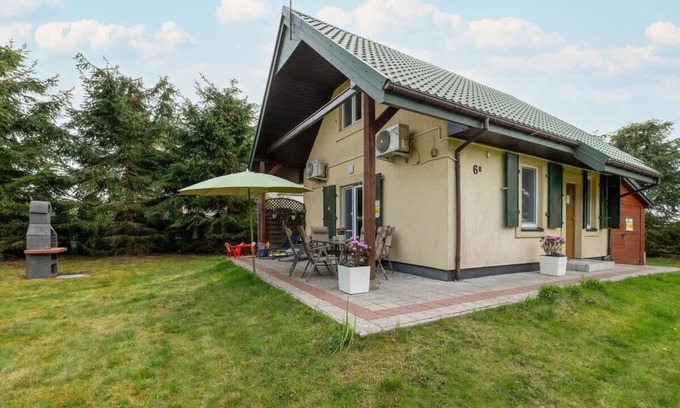 Kolobrzeg House | Kołobrzeska 6E | Budzistowo | Stylish House | Parking