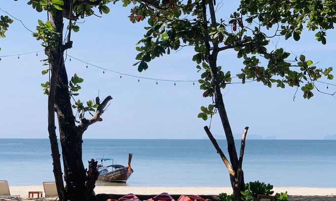 Nuea Khlong Hotel | Koh Jum Delight Beach