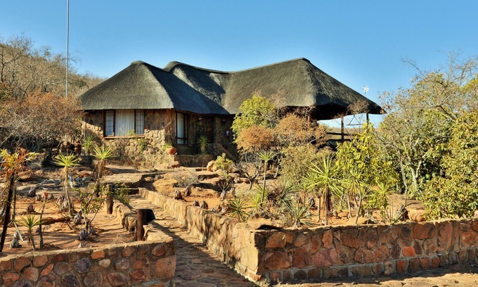 Vaalwater Cabin | Kololo Game Reserve