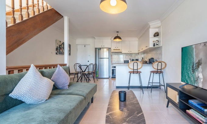 Birchgrove House | KozyGuru | Balmain | 2BTownhouse bridge view