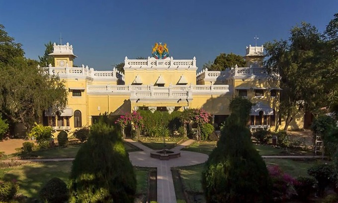 Kanker Hotel | KP Cottages