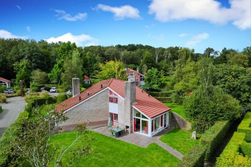Zwiggelte House | Kraanvogel I Fraaie bungalow met mooie grote tuin