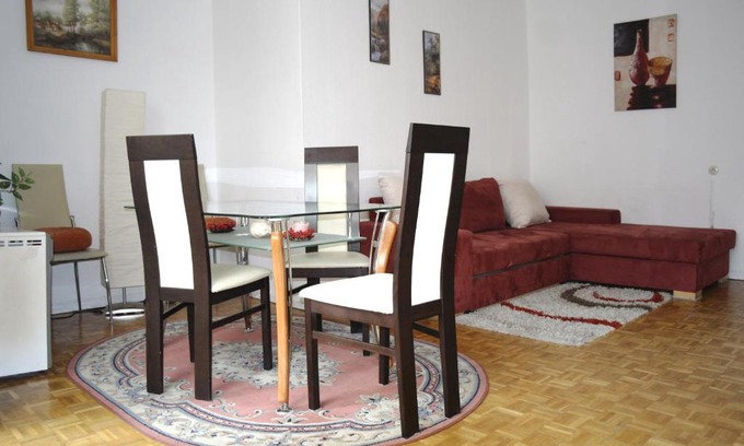 Charlottenburg-Wilmersdorf Apartment | Kudamm Apartment West Central City