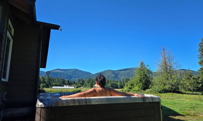 Ashford House | Kuma Tako's Secluded Mt. Rainer Retreat