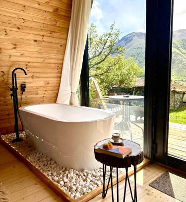 Stepantsminda Ski Chalet | Kuro cottage- A frame