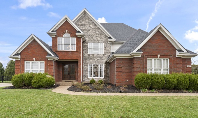 Prospect House | KY Derby & PGA 2024 Rental- 5 mins to shopping, 20 mins to PGA & Derby