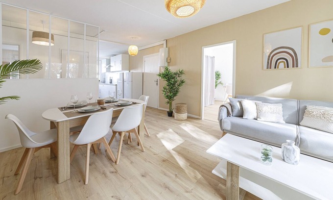 Laval Apartment | L'Alpha - Appartement 5 chambres Murat