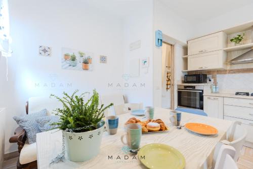 San Pantaleo Apartment | L' Altana