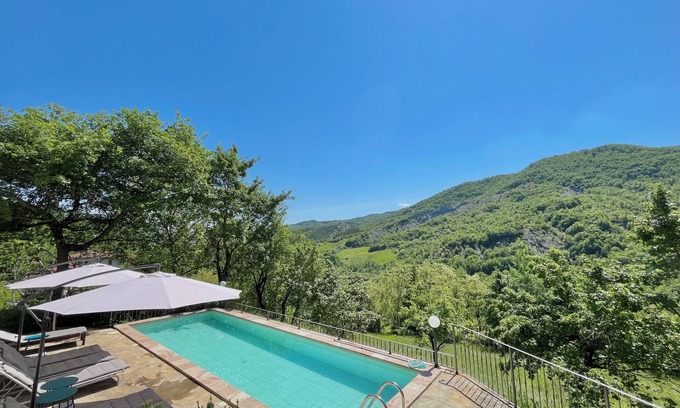 Bonzeto Villa | L'Antico Palazzo - Mansion with Pool