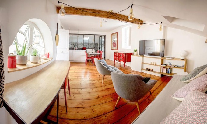 Bordeaux Golden Triangle Apartment | L'appartement de Margot
