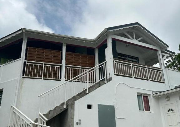 Jabrun Apartment | L'arbre à pain