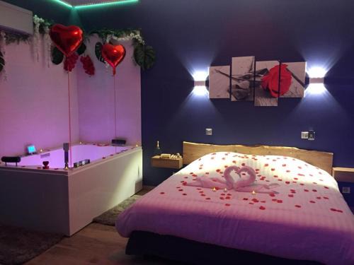 Maisons-Alfort Apartment | L EDEN et sa love room avec balnéothérapie