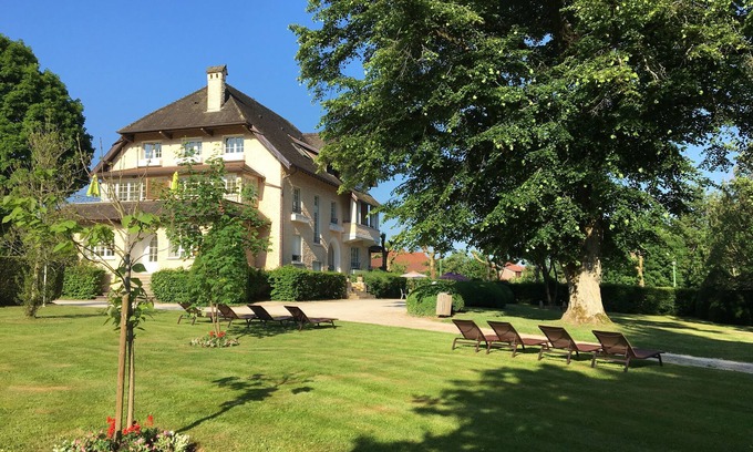 Forges-les-Bains Apartment | L'ESCALE - AVOINE - Maison d'Hôtes l'Escale -THERMES DE BAINS LES BAINS