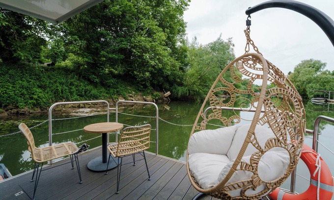 Poissy Apartment | L'Escale Royale Poissy Ile de Migneaux