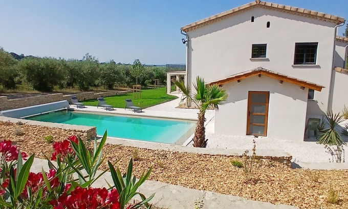 Le Pegue Villa | L'instant suspendu 360 m2 -Villa with private pool-8-car parking lot