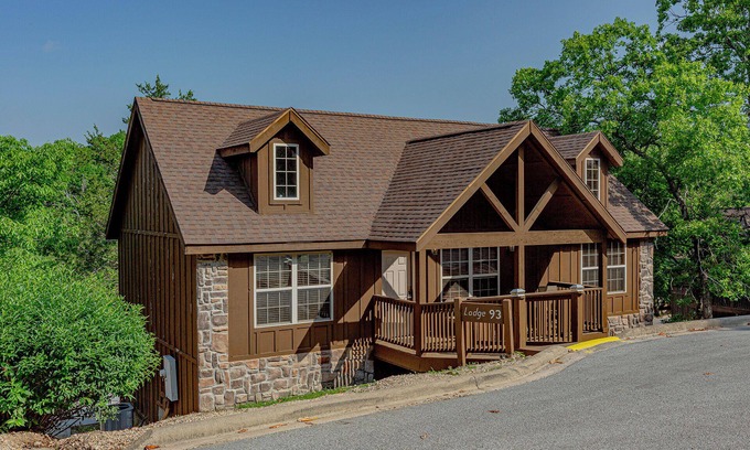 Reeds Spring Cabin | L093, 2Br Cabin, Pets, Near Silver Dollar, Near Pool