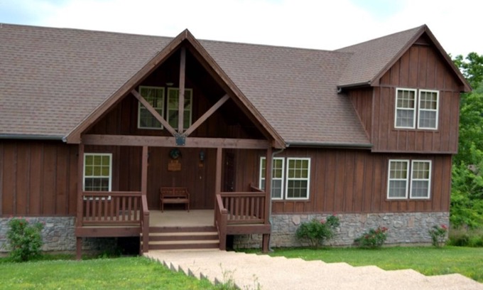 Reeds Spring Cabin | L131, 4Br, 3Ba, 1 Br Loft Cabin; Stay 3+ Nts in Sept, Save 15% SEE DESC.BELOW