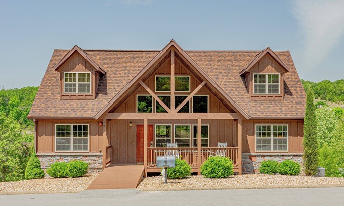 Reeds Spring Cabin | L137, 4Br Fox Hollow Cabin, Near Lake, Great Location