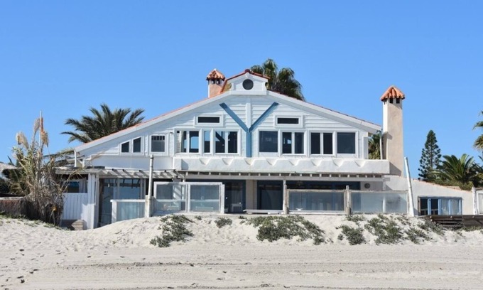 San Javier Ski Chalet | La Bella Hippie (not active)