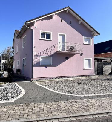 Hesingue Apartment | La Bonbonnière by Leslodgespa