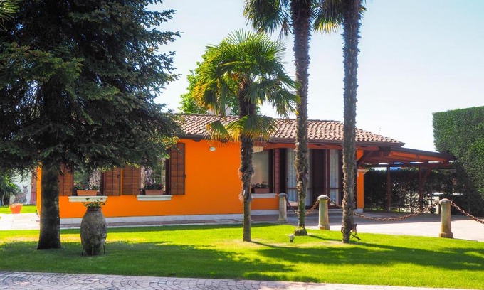 Ca' Savio House | La Brigata Apartments Orange House