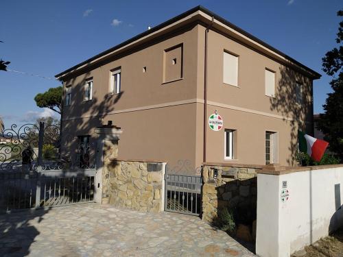 La California House | La California