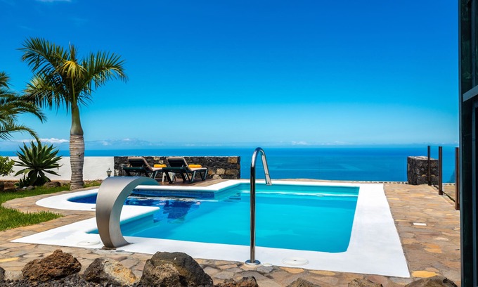 Arecida Cottage | La Capellana Rural House with private heated pool, sauna and sea view