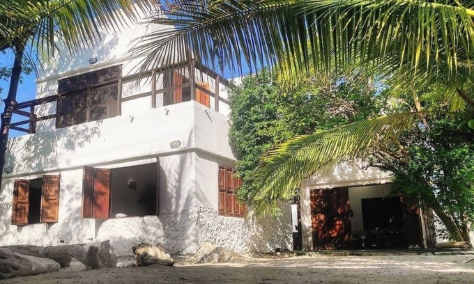 Tierra Bomba Island House | La Caracola Cartagena Beach house