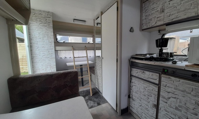 Saint-Gobert House | La Caravane Campagnarde (5 people), on private land