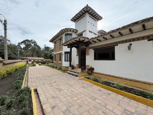 Soacha House | La Casa Colonial