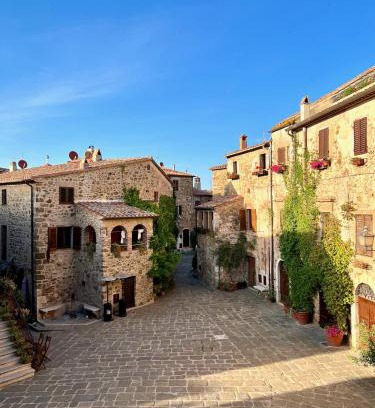 Montemerano Apartment | La Casa del Castello