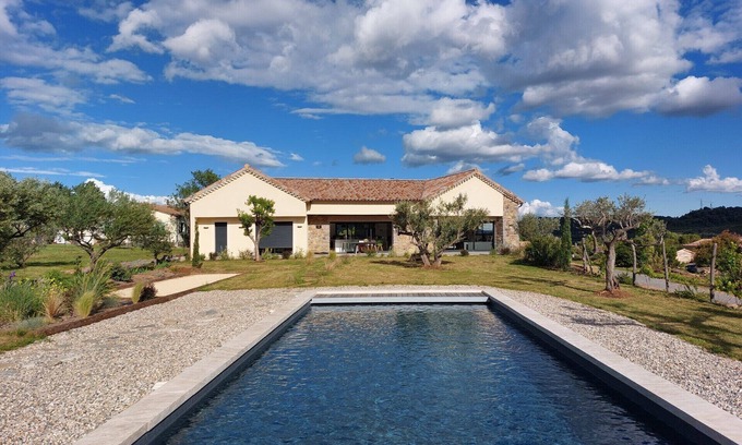 Les Vans Villa | La Casa Familia 230 m2 architect-designed villa with 11 x 4.5 m saltwater swimming pool