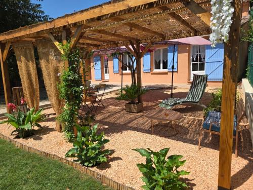 Montfort-sur-Argens House | La cascade de Carcès