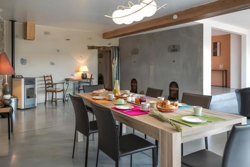 La Digne-d'Aval House | La Cave de Lami vue sur vignoble